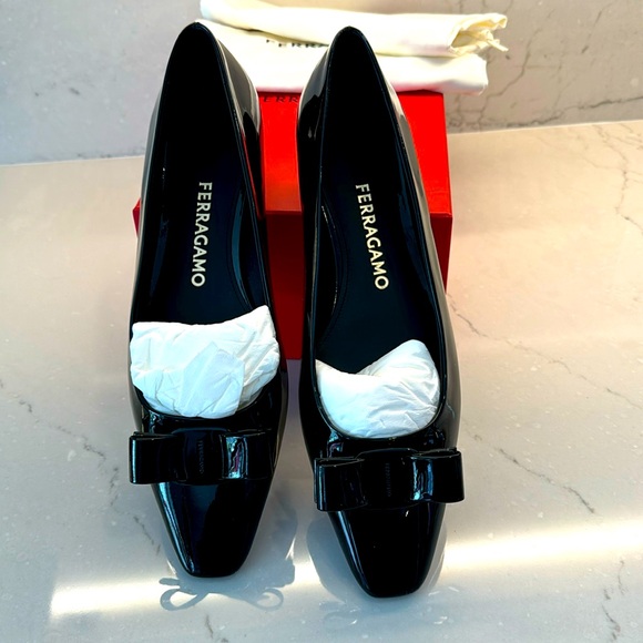 Salvatore Ferragamo Shoes - Brand new never worn Ferragamo pointy toe flats in black patent calf leather.
